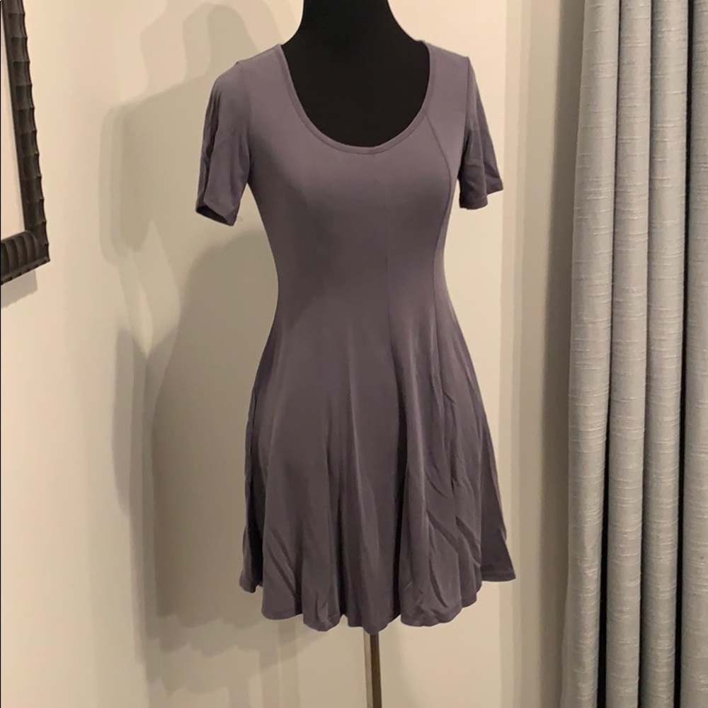 Alfa dress in grey.